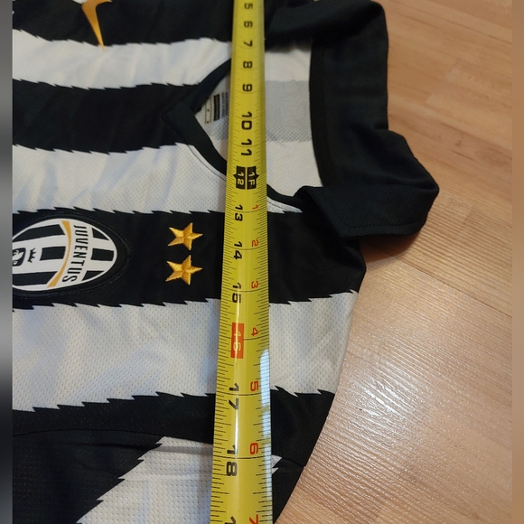 Juventus 2010-11 Home Shirt 10 del piero - Picture 4 of 10